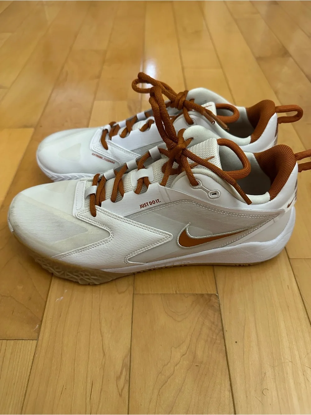 Nike White & Burnt Orange Men's Athletic Shoes